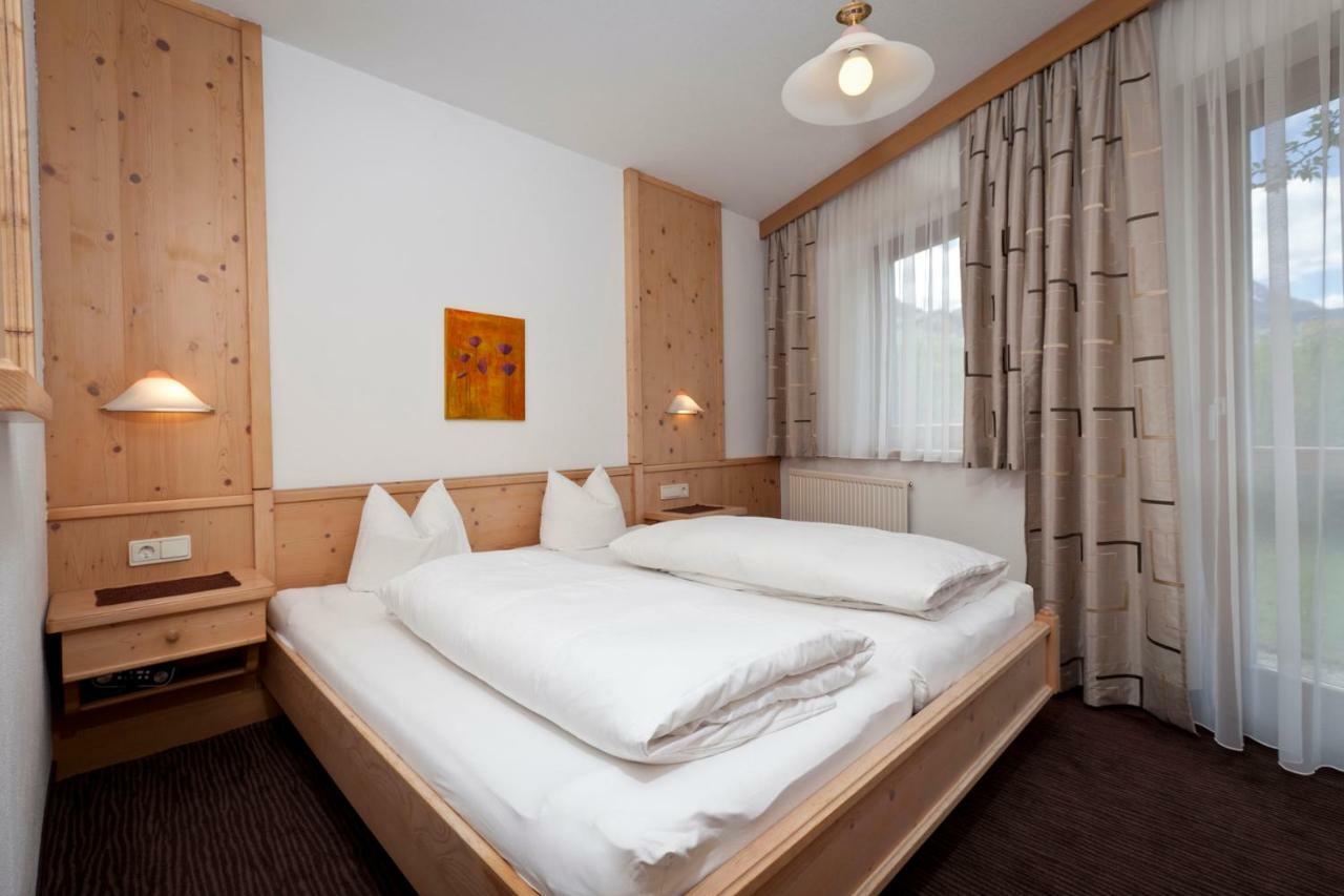 Ferienhaus Auer ナウダース エクステリア 写真