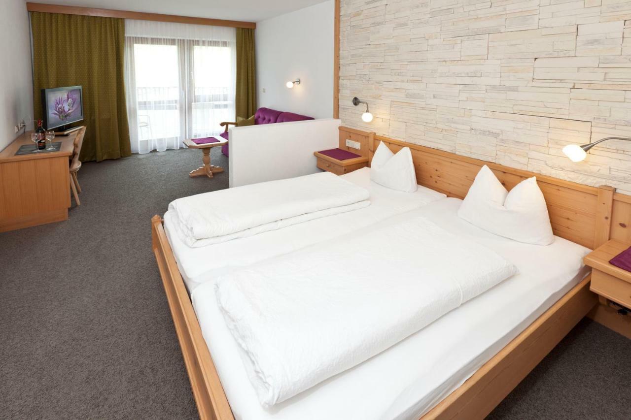 Ferienhaus Auer ナウダース エクステリア 写真