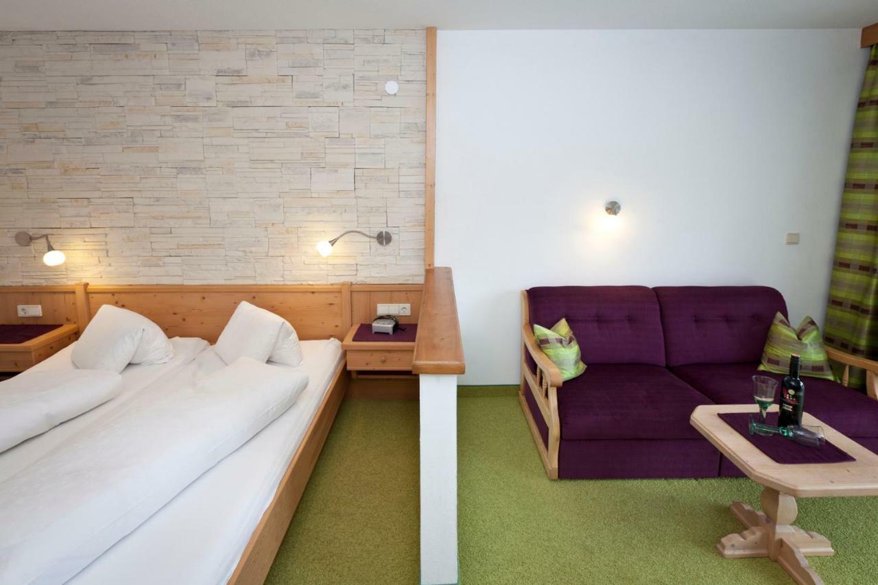 Ferienhaus Auer ナウダース エクステリア 写真
