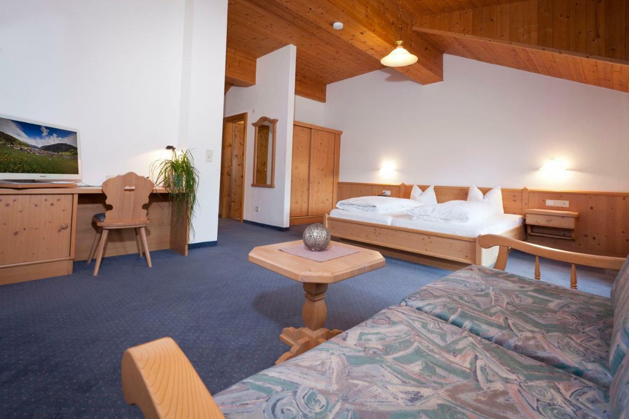 Ferienhaus Auer ナウダース エクステリア 写真